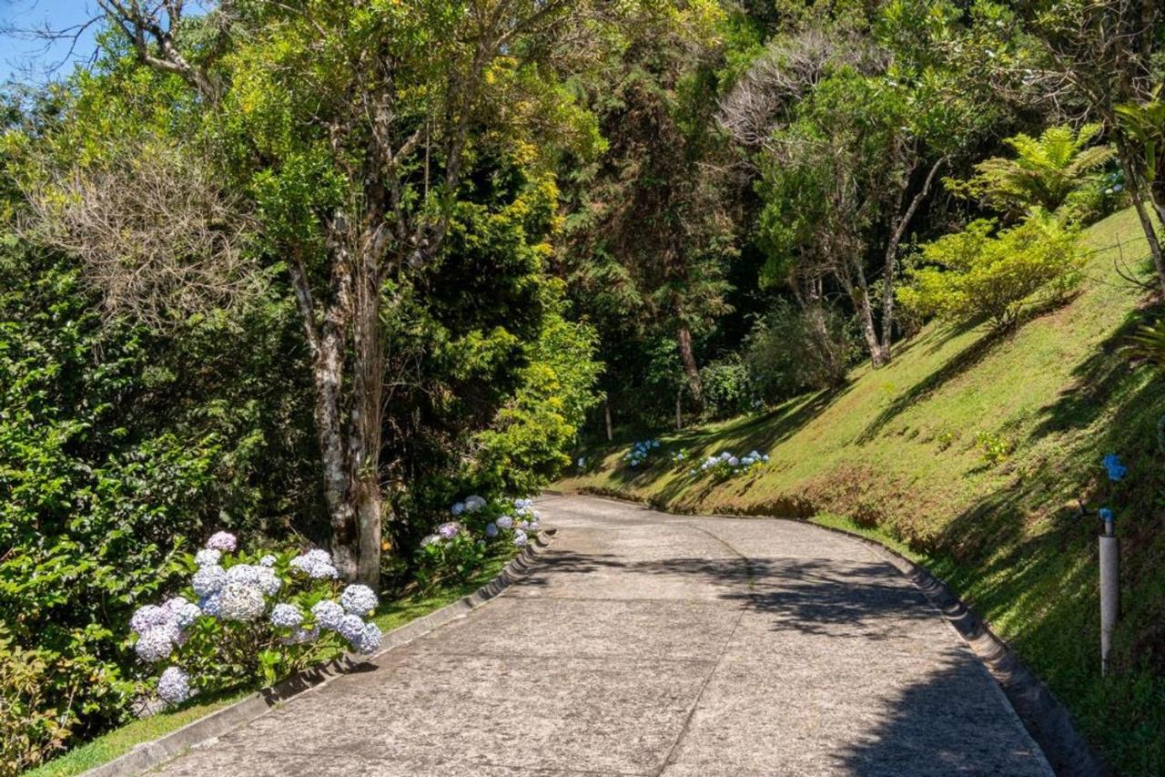 Casa de férias Casa Com Forno De Pizza E Vista As Montanhas